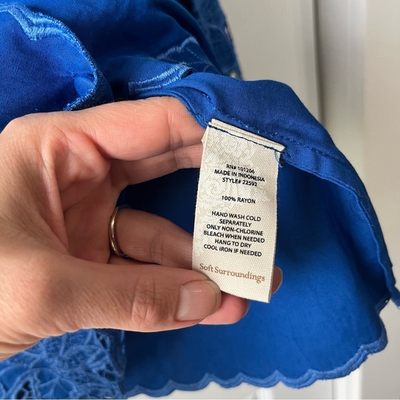 Soft Surroundings Blue Button Up Blouse Size medium Scalloped Edges Lace Details - Picture 4 of 5